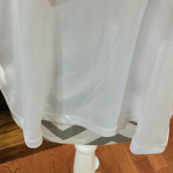 Christopher & Banks Top - Picture 3 of 4